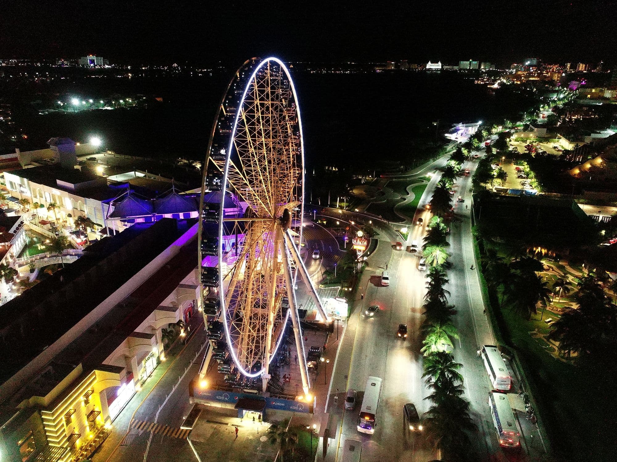 El Sol De Cancun_by night2