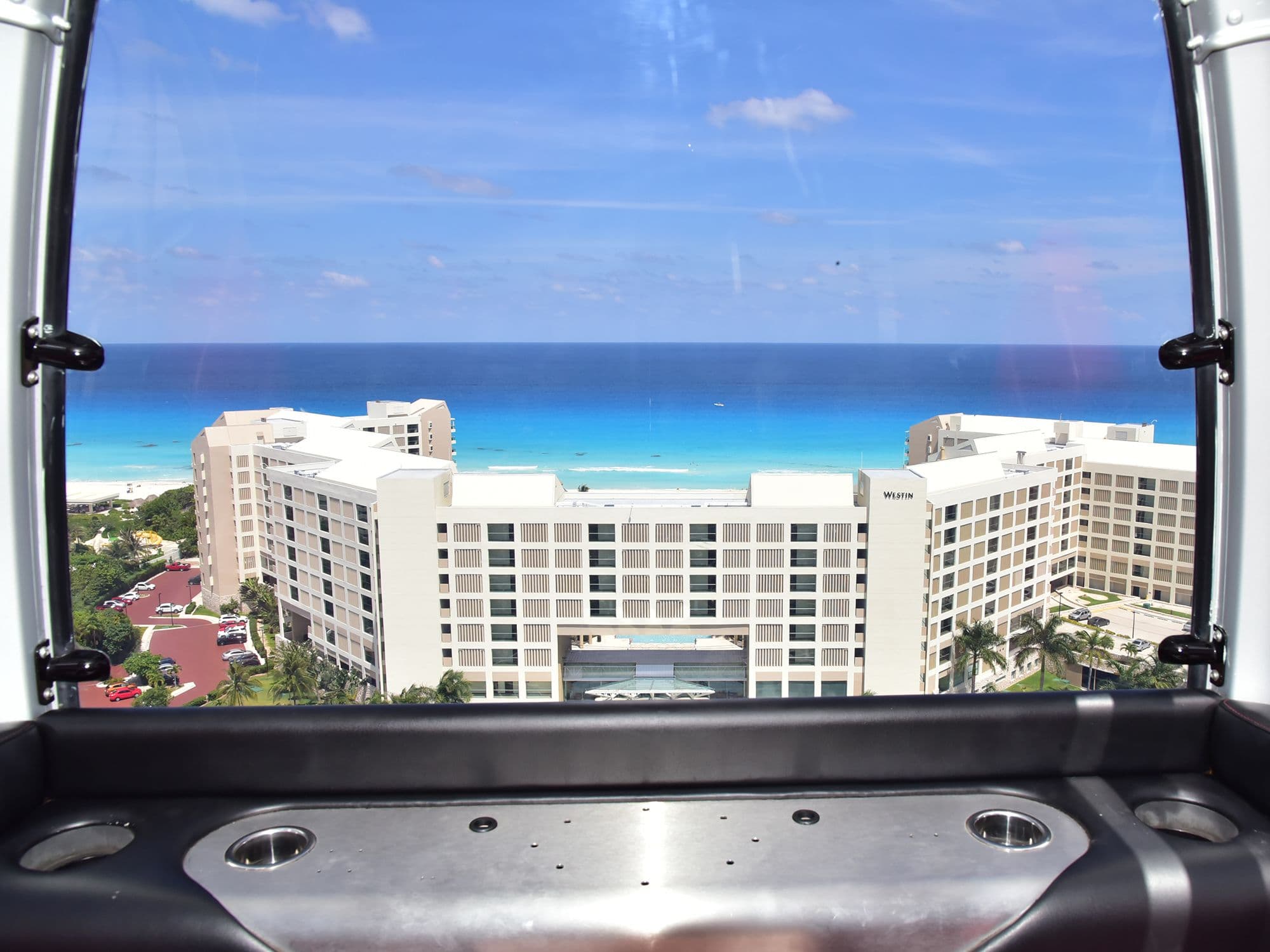 El Sol De Cancun_gondola view