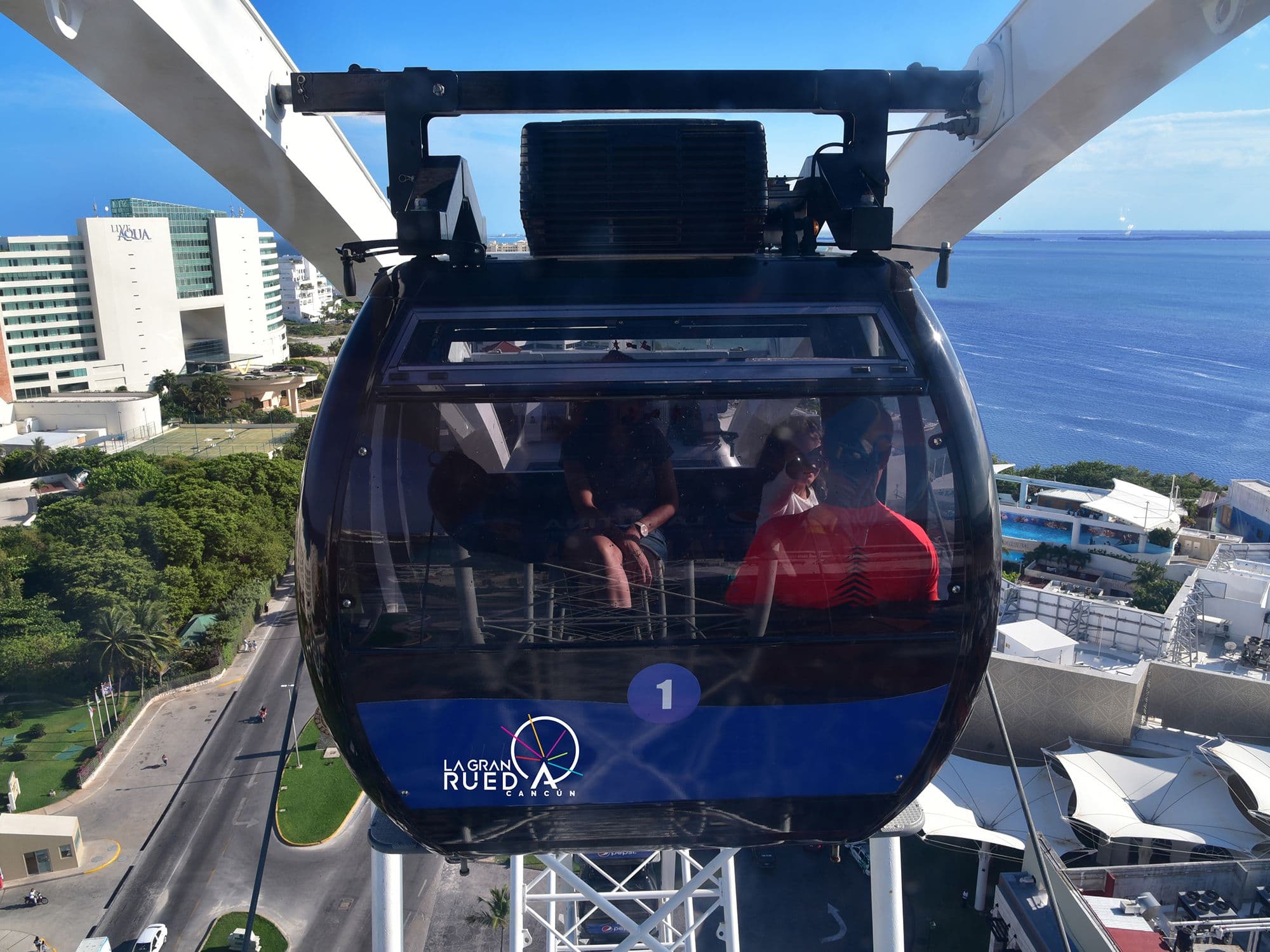 El Sol De Cancun_gondola