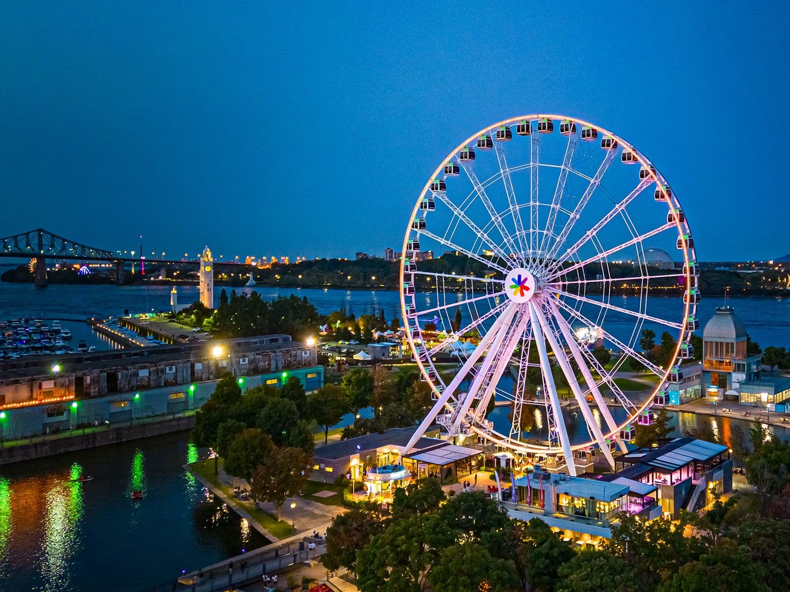 La Grand Roue de Montreal by night