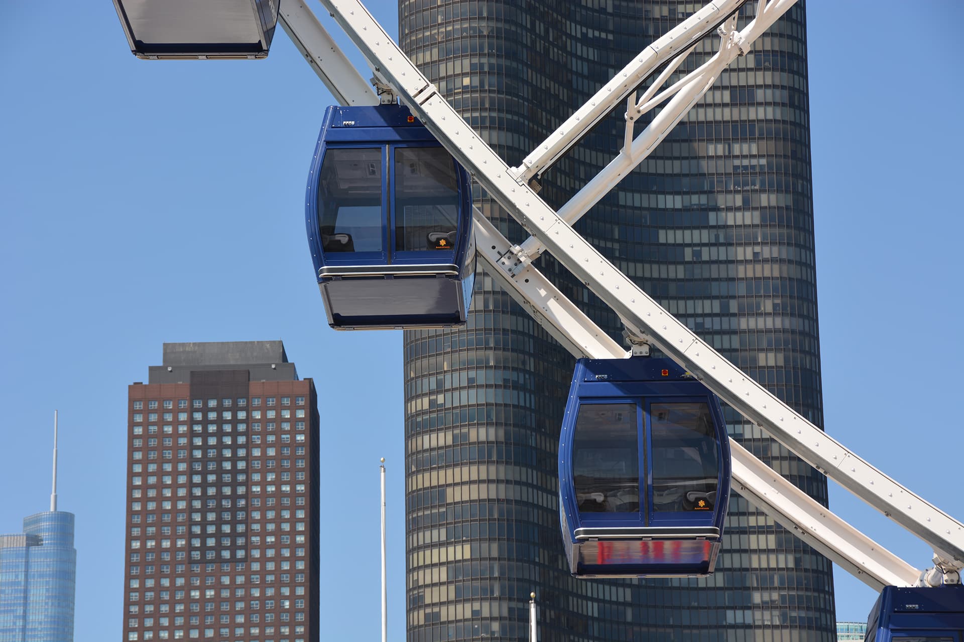 The Centennial Wheel-Gondola