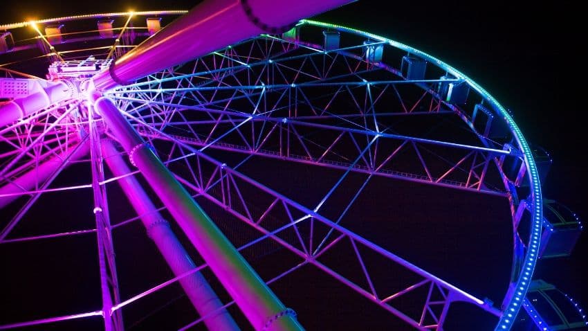 Dutch Wheels at night